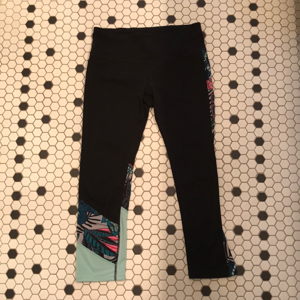 GapFit capri leggings